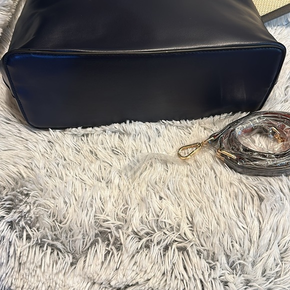 Nikky by Nicole Lee Travel Miss Your Call Satchel Graphic Fashion Handbag - Picture 9 of 9